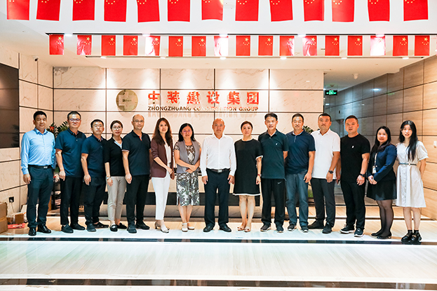 青島體悟走進(jìn)中裝建設(shè)，體會傳統(tǒng)行業(yè)的轉(zhuǎn)型升級